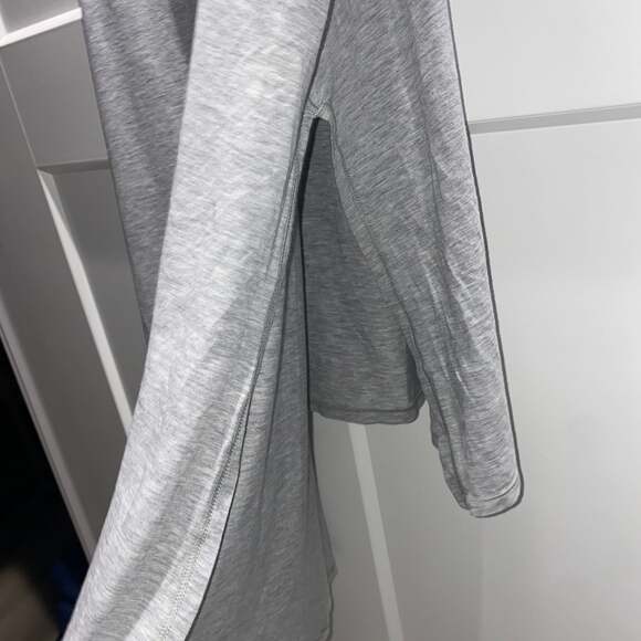 Lululemon Long for Length Tank Heathered Core Light Grey Sleeveless Top - Picture 4 of 4